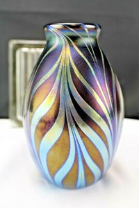 Fenton-FAVRENE-FEATHERS-Pulled-Feather-DAVE-FETTY-Signed-2002-Sample-Vase-OOAK