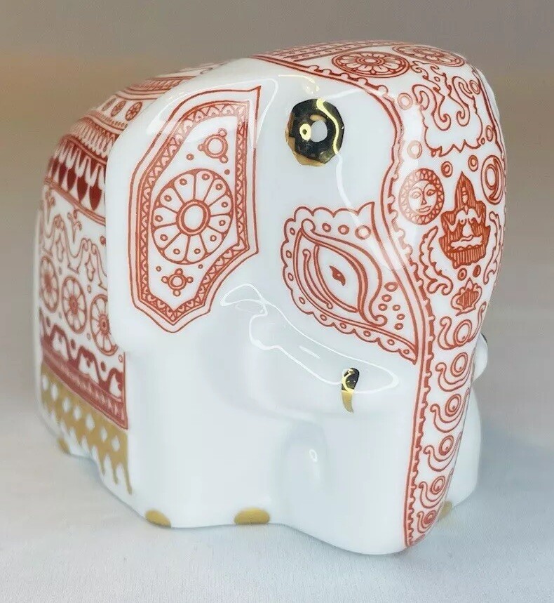 Mlesna Elephant Figurine Tea Caddy with Gold Accents Porcelain Sri Lanka 3.5”