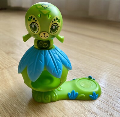 Zoobles #117 Daniela the Seal Seagonia With Habitat Zoobles By Spin Master
