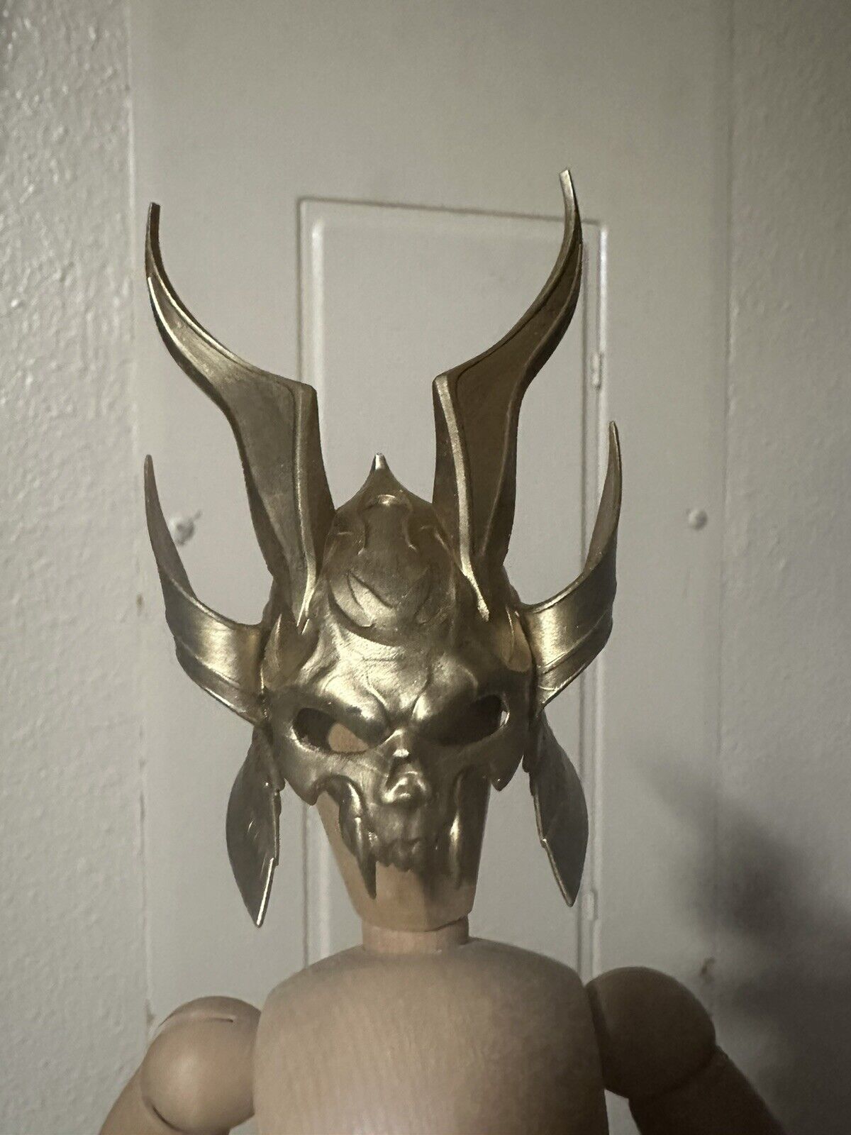 1/6 scale Shao Kahn Gold War Helmet Mortal Kombat (Modifications Needed To  Fit)