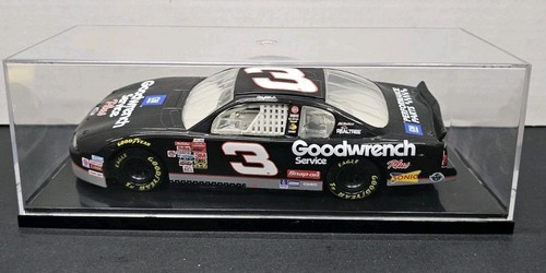 2001 Dale Earnhardt GM Goodwrench Chevrolet Monte Carlo NASCAR Action 1/24