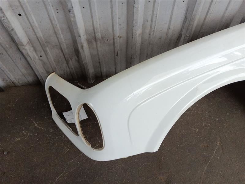 2001 Bentley Arnage Left Fender Panel Wing Driver Side White