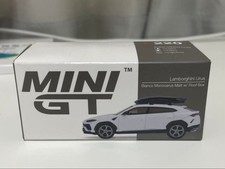 MINI GT Lamborghini Urus 1/64