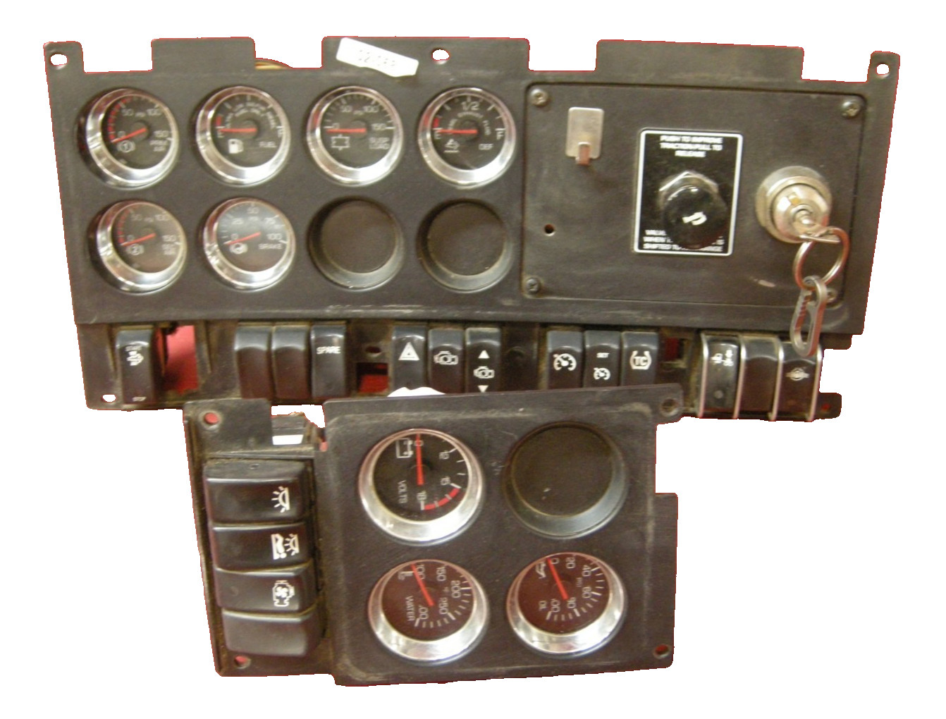 2012 Kenworth T660 Dash Gauge Panel Assembly LOT   NO RESERVE  02-068