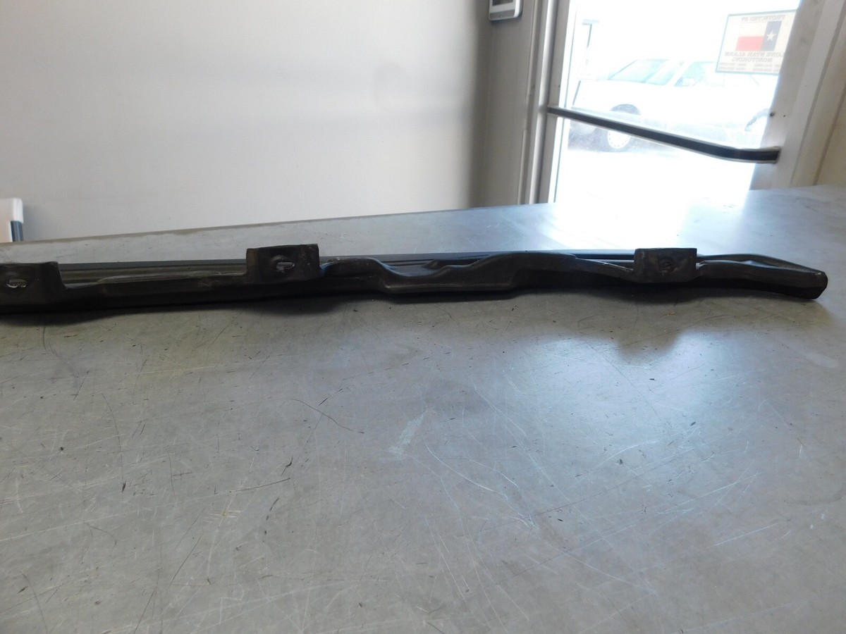 MB-107-500SLフロントバンパー販売 107 560SL 500SL 380SL 450SL 380SLC 450SLC FRONT BUMPER FILLER