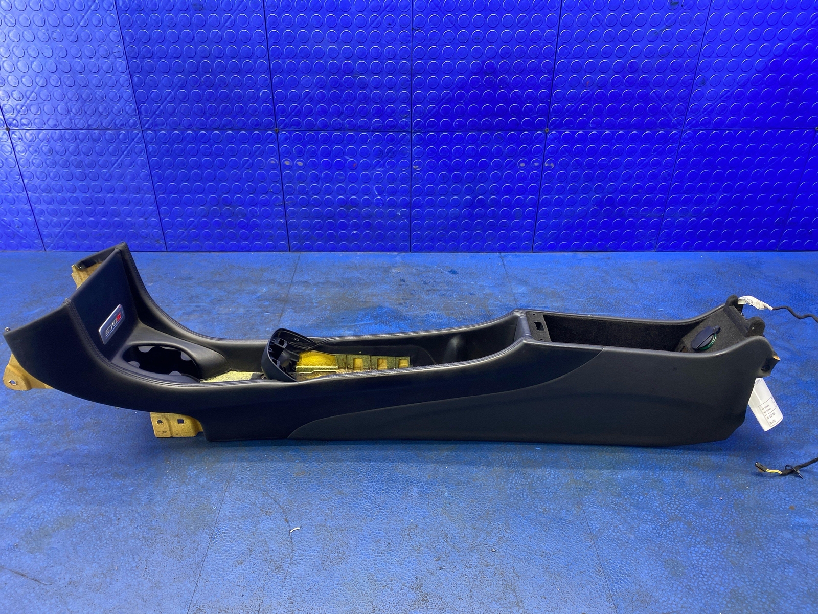 2016-2021 MCLAREN 570S OEM FRONT CENTER CONSOLE BLACK LEATHER ASSEMBLY