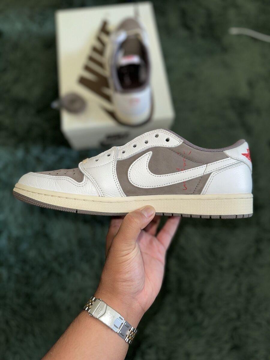 Size 10.5 - Jordan 1 Low OG SP Travis Scott Reverse Mocha Size 10.5 - Jordan 1 Low OG SP Travis Scott Reverse Mocha