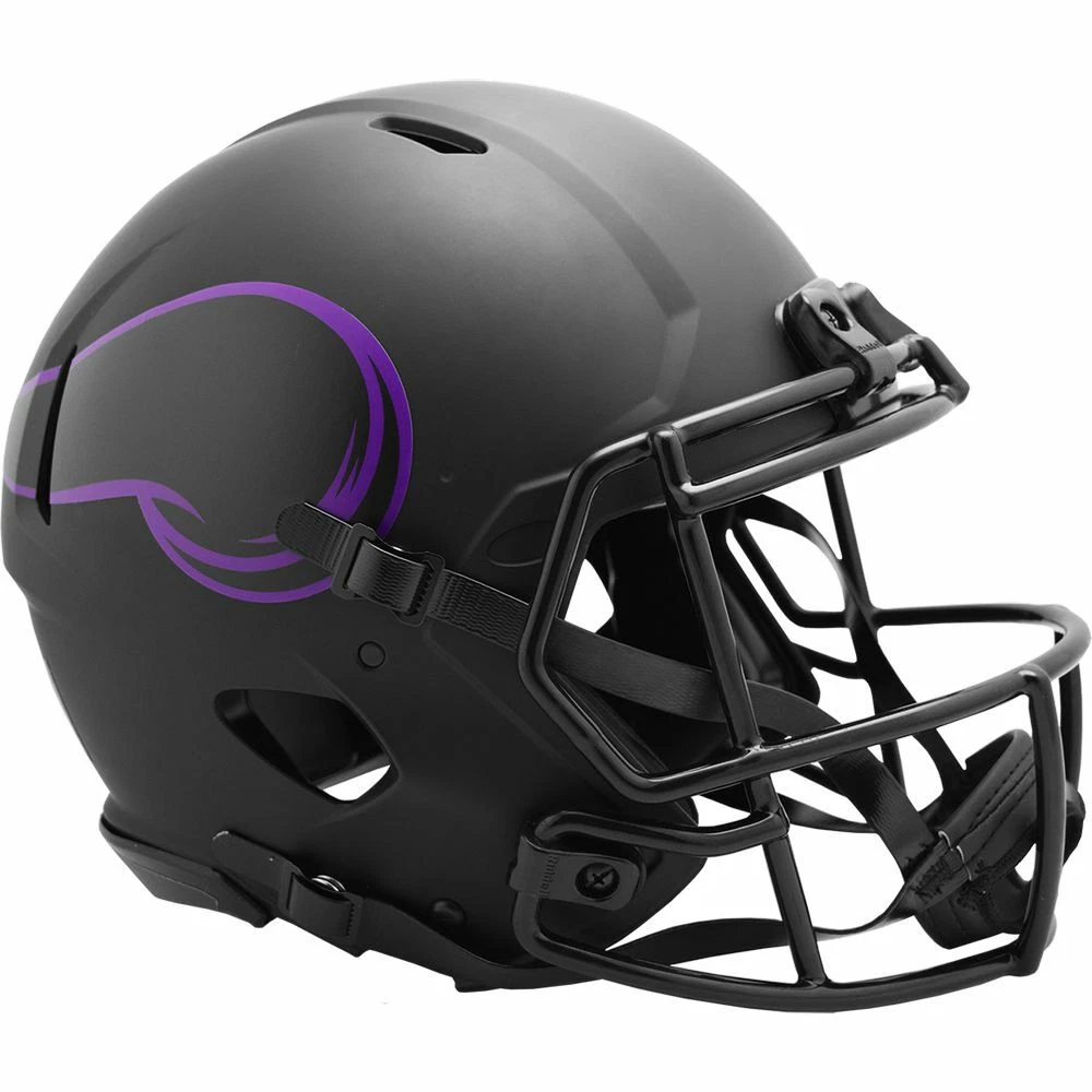 Nfl teams hotsell with black helmets