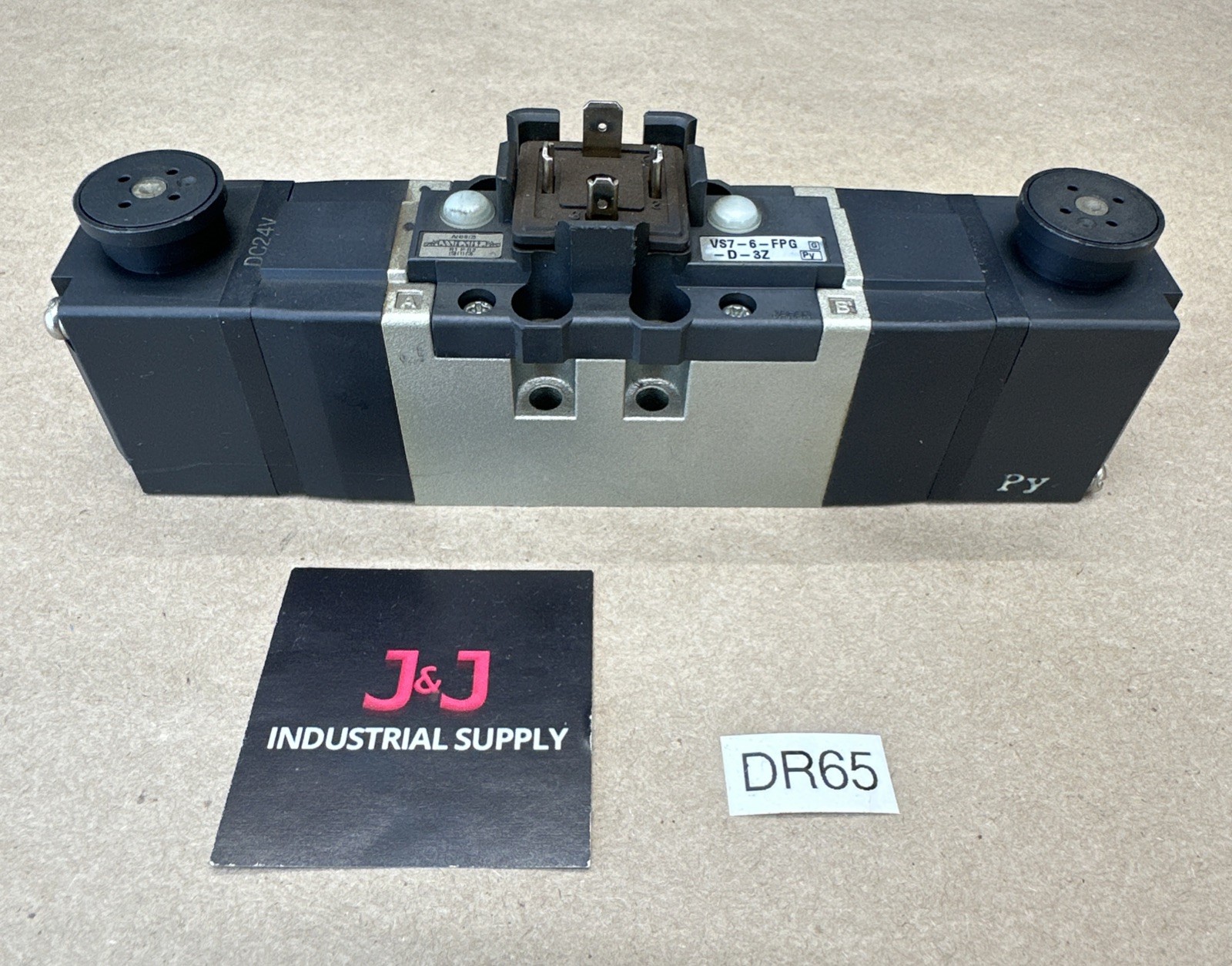 PREOWNED- SMC 4/5 Port Solenoid Valve VS7-6-FPG-D-3Z || FAST SHIPPED & WARRANTY!