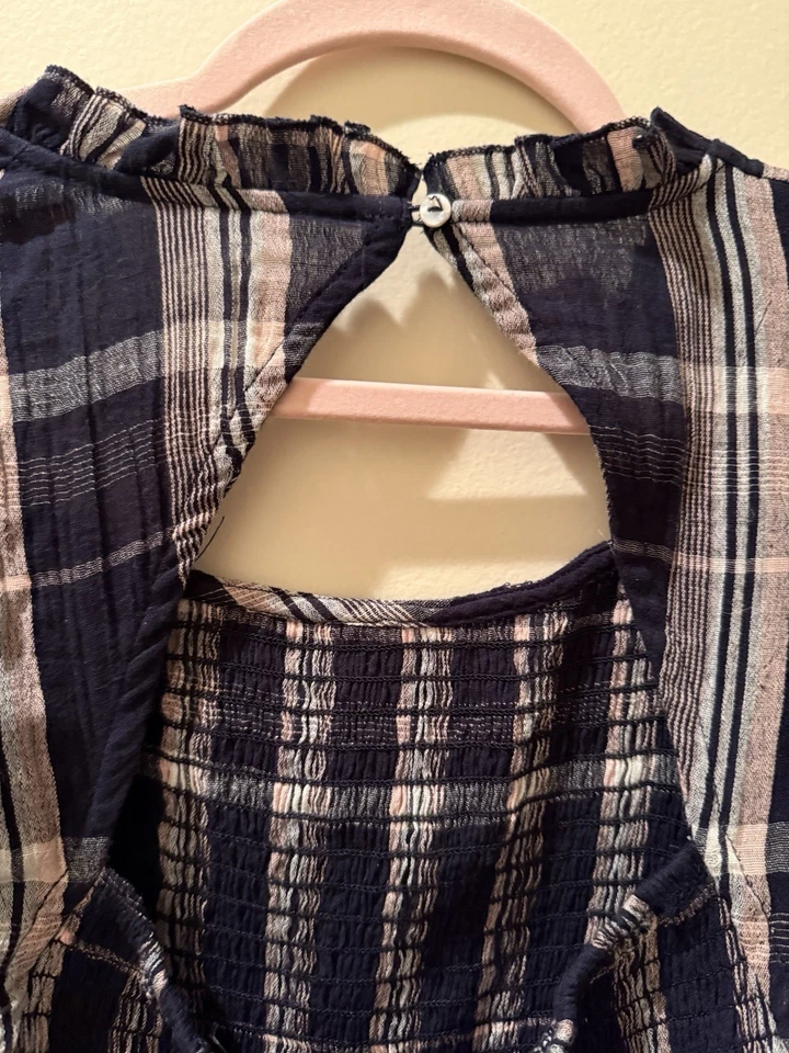 Blusa peplum xadrez Free People Smocked – Azul marinho e rosa – Tamanho XS - Imagem 3 de 4