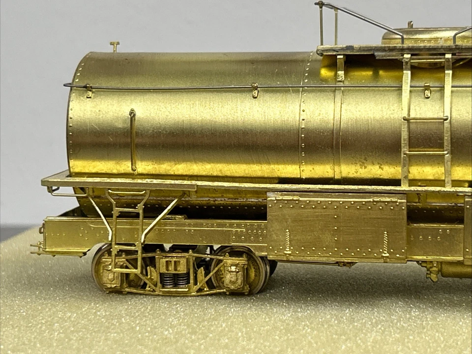 Overland Models On3 Brass OMI-0263 Auxiliary Tender D&RGW Unpainted Pre-owned - Image 3 of 4