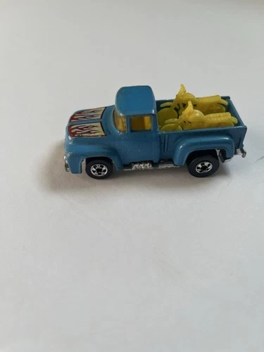 Vintage 1973 Hot Wheels Blue Ford 56 Hi Hauler Pick Up Truck With Motorcycles