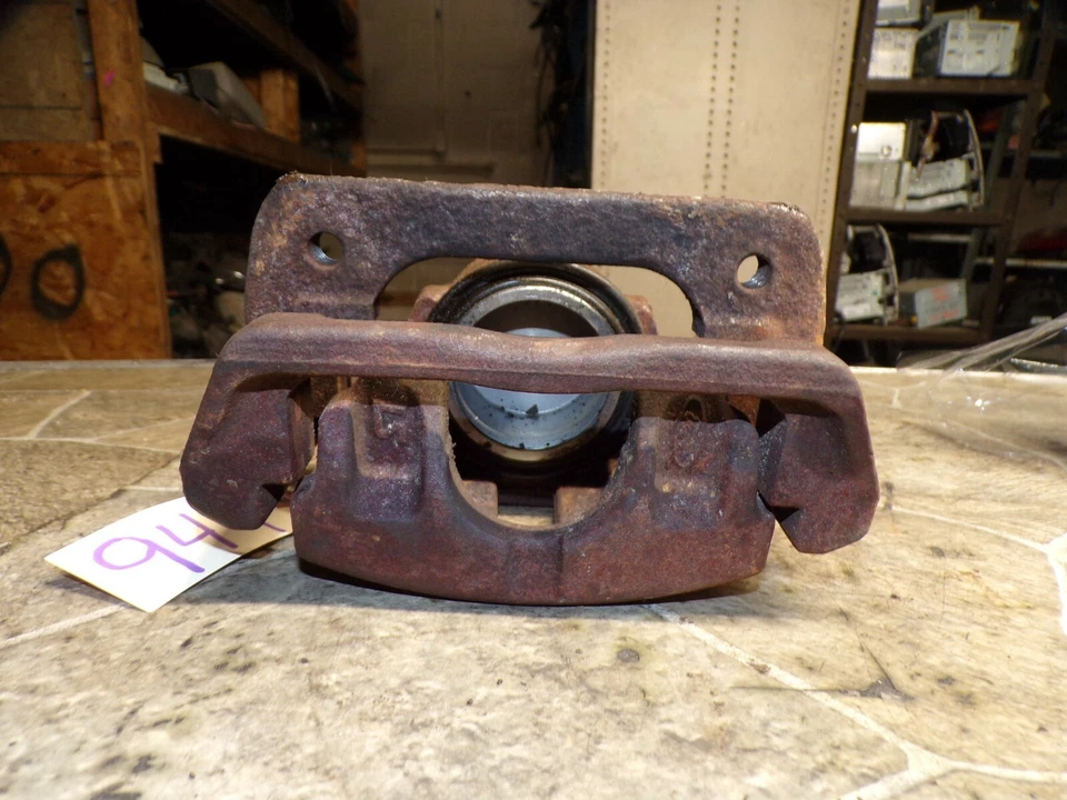 Ford Taurus 2004-2007 04-05 Sable pinza delantera derecha pasajeros sin paquete de policía Foto 2 de 4