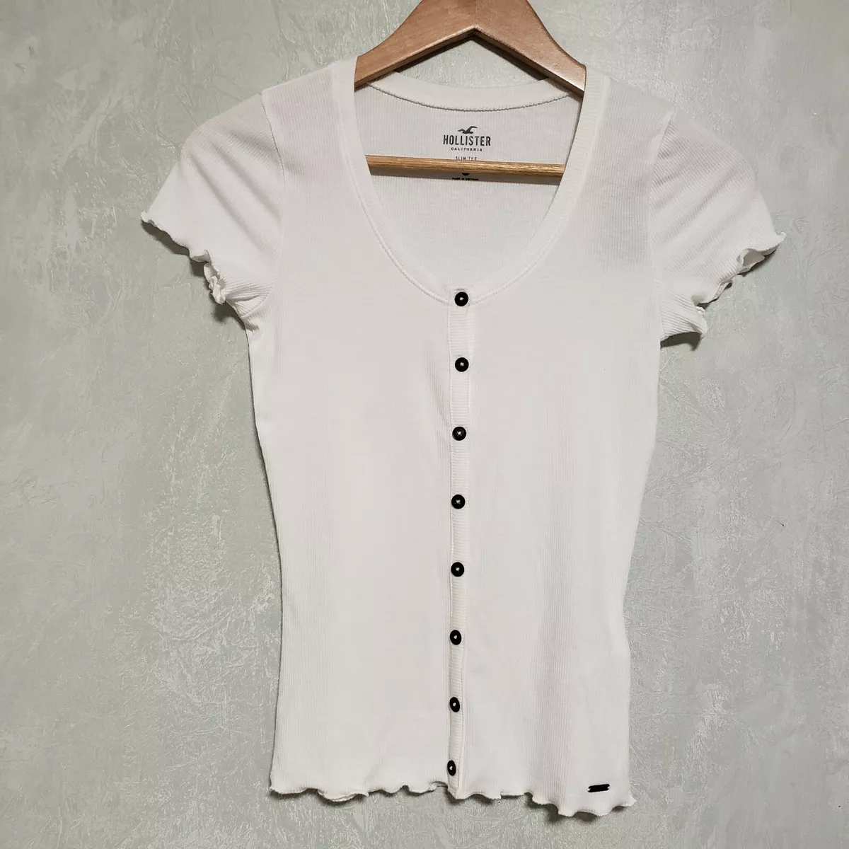 Hollister lettuce shop top