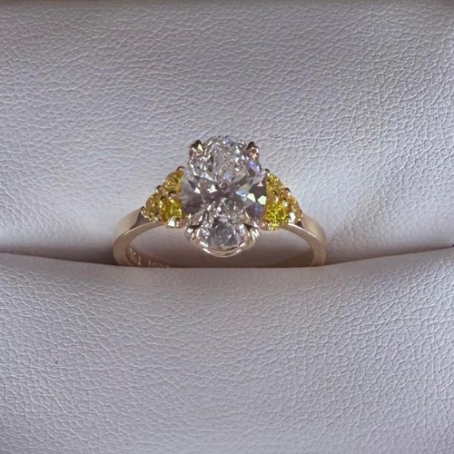Bague de fiançailles IGI 2,50 CT ovale taille brillant diamant cultivé en laboratoire or jaune 14 carats - Photo 13 sur 13