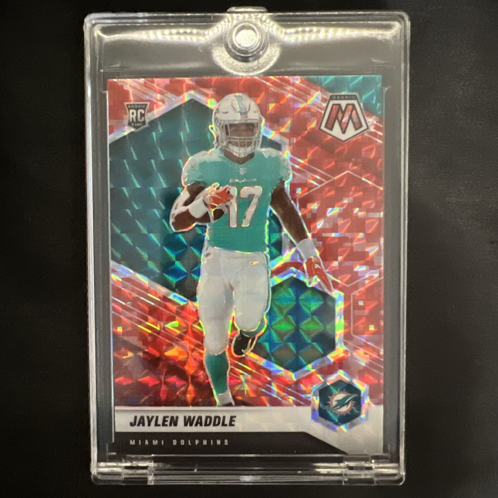 2021 Panini Mosaic Jaylen Waddle Red Camo RC #308