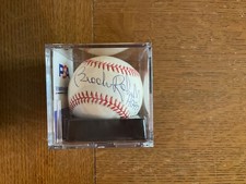 Brooks Robinson Baseball Cards: Rookie Cards Checklist and Autograph Buying Guide 27