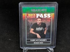 GIANNIS ANTETOKOUNMPO 2017-18 PANINI HOOPS BACK STAGE PASS HOLO # 6