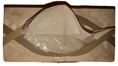 Facelle Royal International Paper Company Soft Tissues (tissues inside) 1971