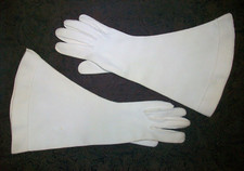 Vintage LILLY DACHE Creamy White Designer Gauntlet Cotton Gloves Size 6