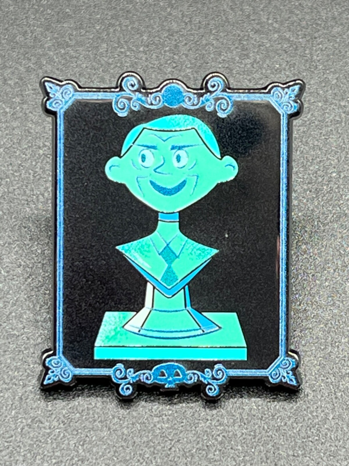 Disney Parks 2023 The Haunted Mansion Mystery Pin - Singing Bust