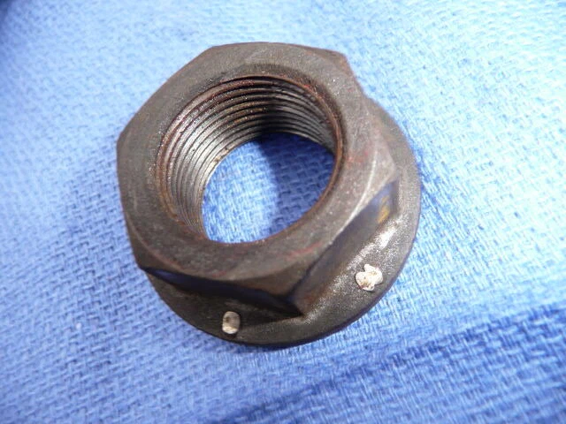 Volvo C30 C70 S40 S60 S70 V50 V70 XC70 XC90 V70R V60 XC60 850 Engine Crank Nut - Image 4 of 4