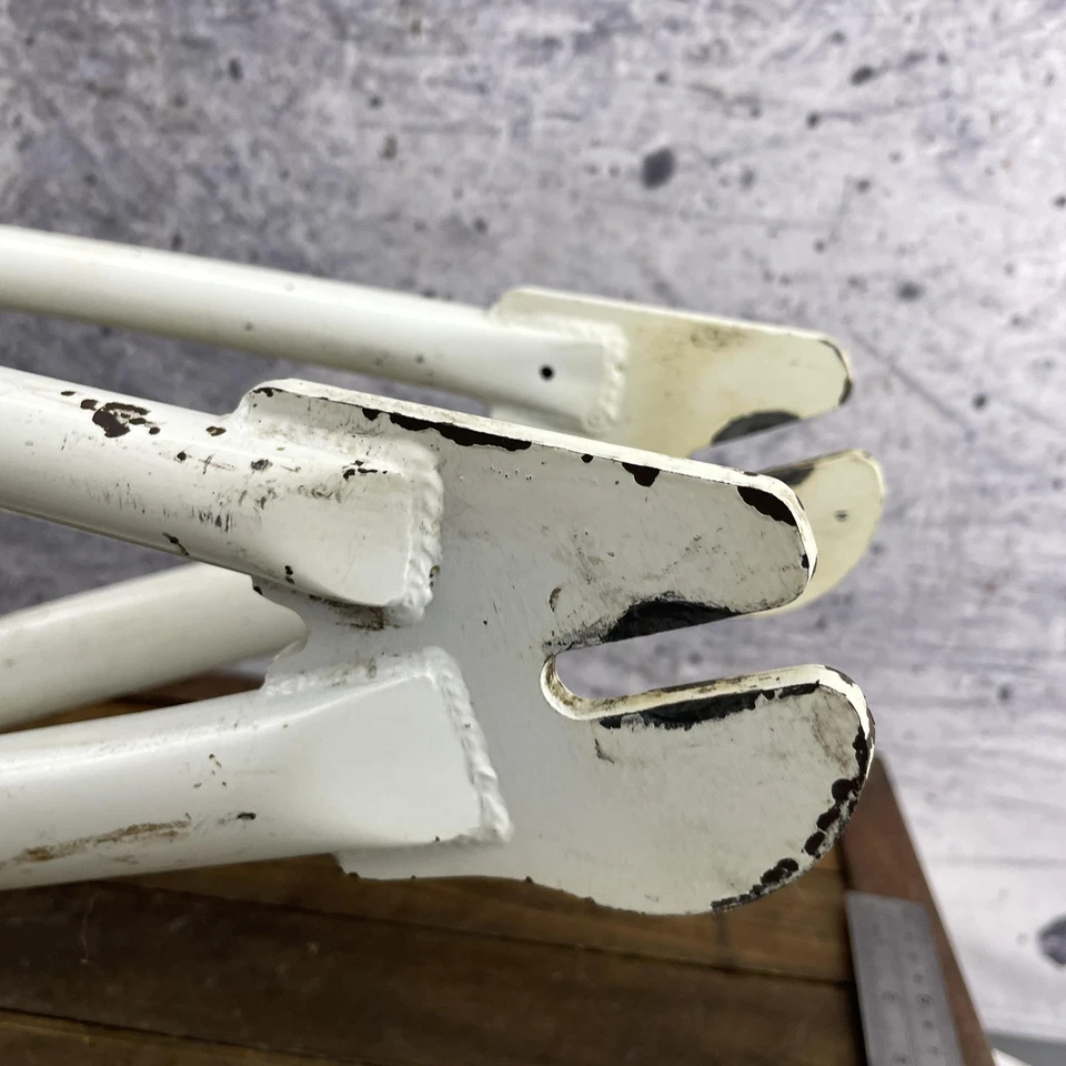Vintage GT X-Games BMX Bike Frame 20 in White Motosports Factory Mid SChool - Image 3 of 4