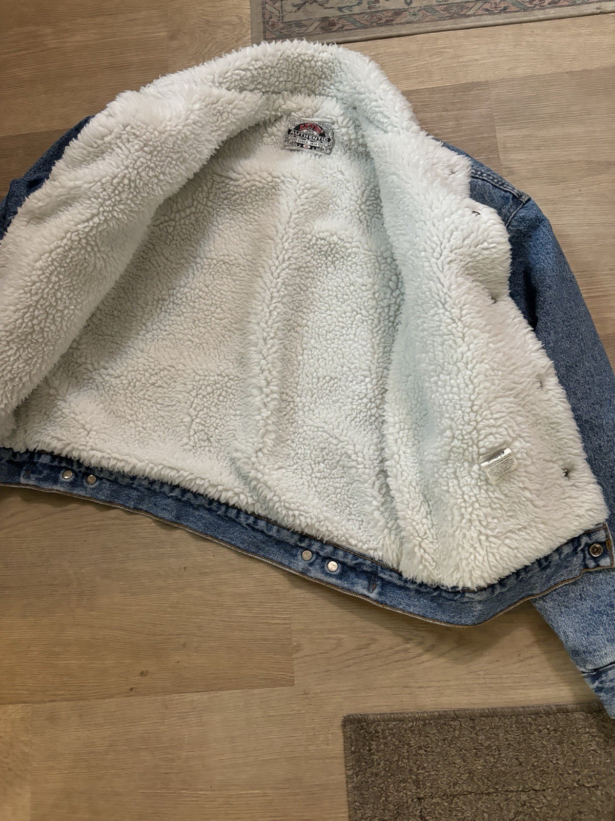 Levi’s Authentic Jacket Small Blue Denim Trucker … - image 5