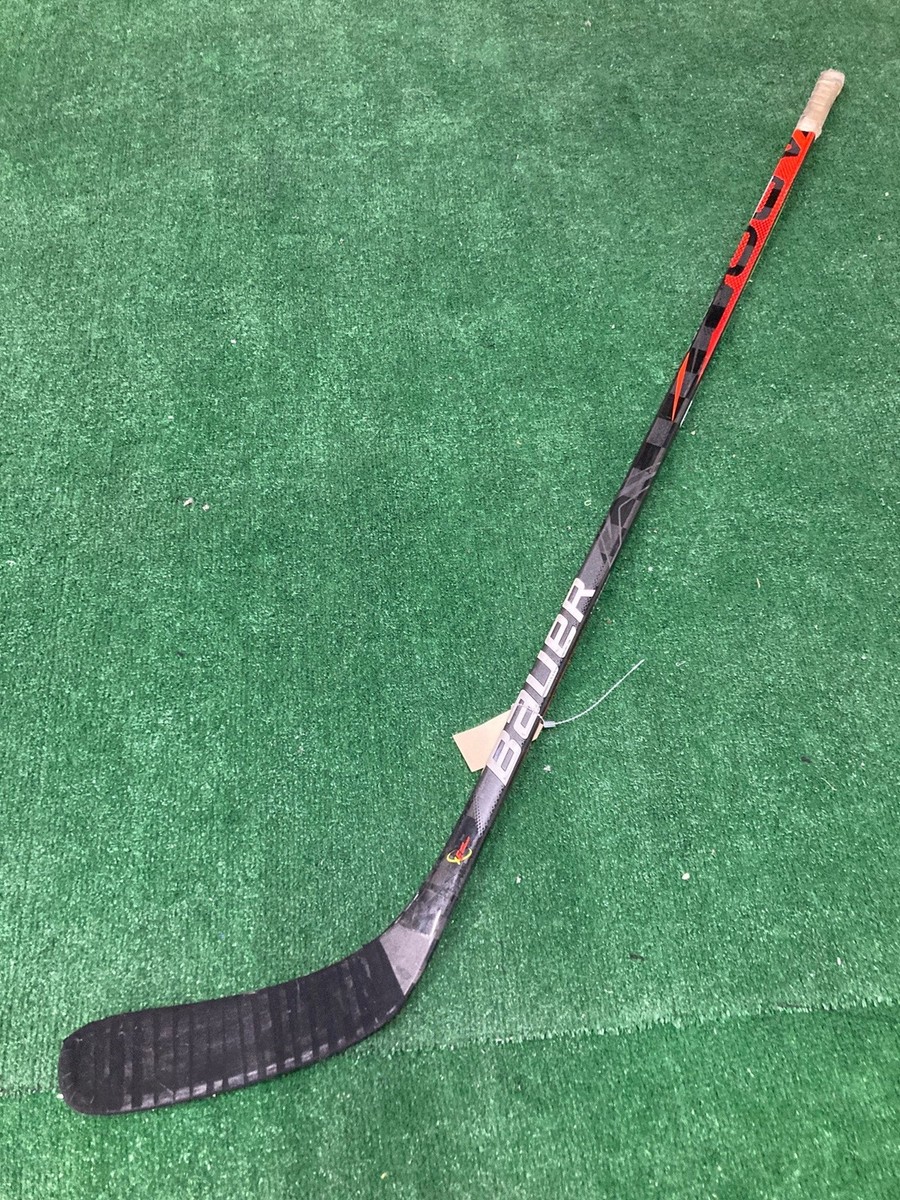 Used Junior Bauer Vapor FlyLite Hockey Stick Right Handed P88 | eBay