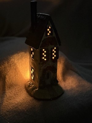 Blue Sky Clayworks Tea Light Candle House SPRING SONG 10  2023  Flowers House 