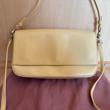 Radley LondonPale Yellow Leather Crossbody Bag Magnetic Closure Detachable Strap