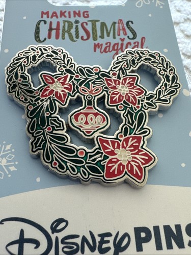 New Disney Pin Wreath Mickey Head 2024 Making Christmas Magical +Map Disneyland - Picture 2 of 4