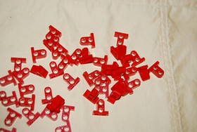 B Lego Technic Red Pin Connector Plate Lot 46 GUC 32530 10212 9585 42000