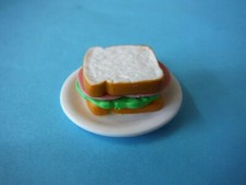 BARBIE KITCHEN LITTLES BOLOGNA SANDWICH ATTACHED ON PLATE FREE SHIPPING