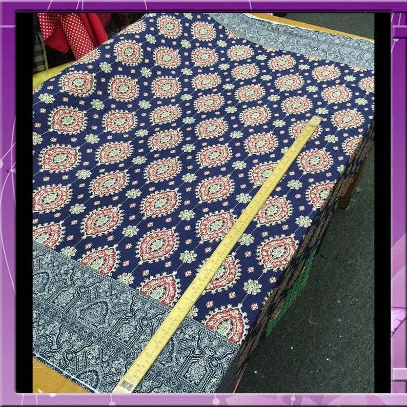 100% Rayón Japonés Challis Dos Bordes Azul Marino y Rosa Fucsia Diseño por Yrd Foto 4 de 4