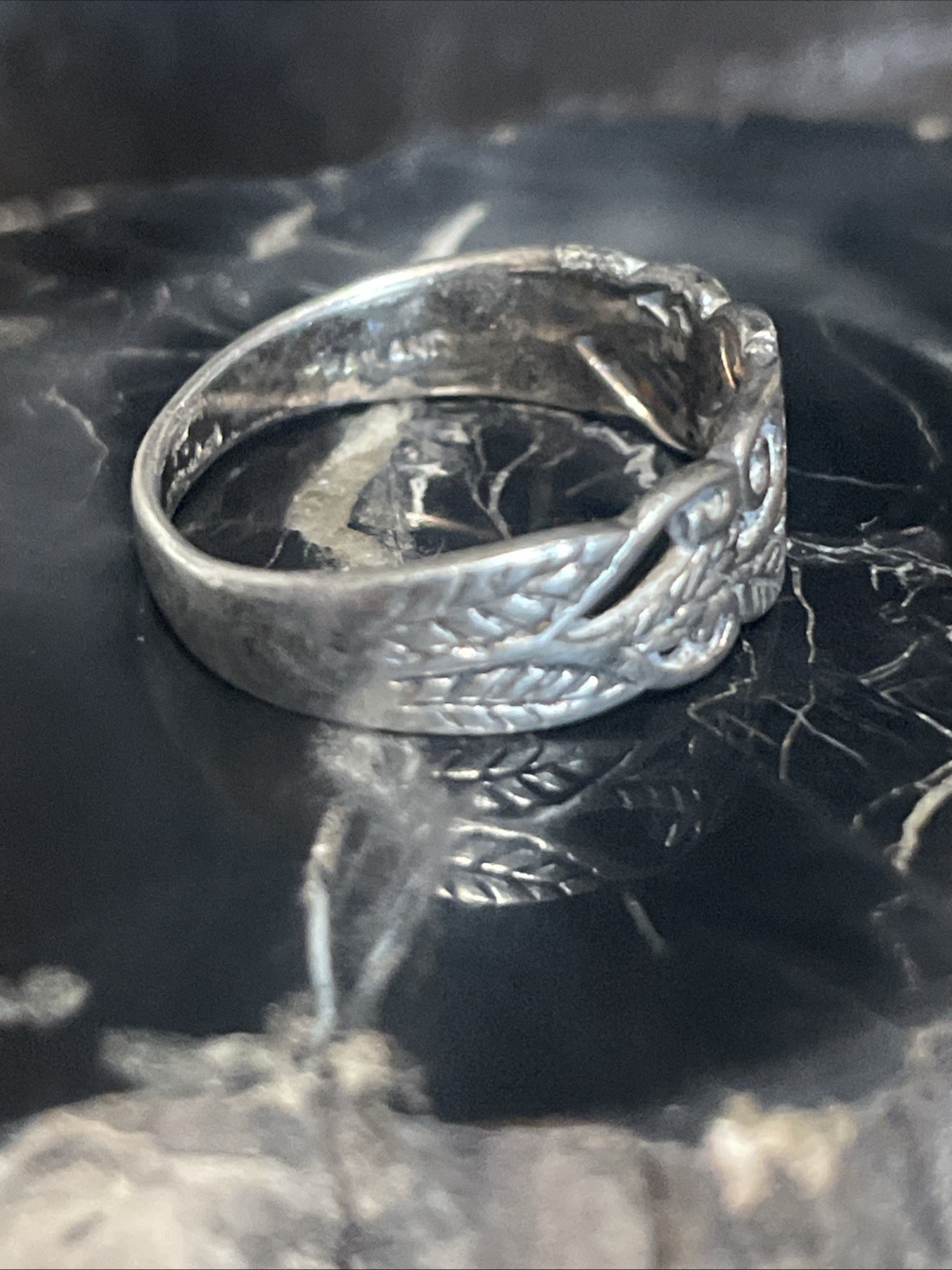 Beautiful Leaf And Vine Pattern Sterling Silver R… - image 5