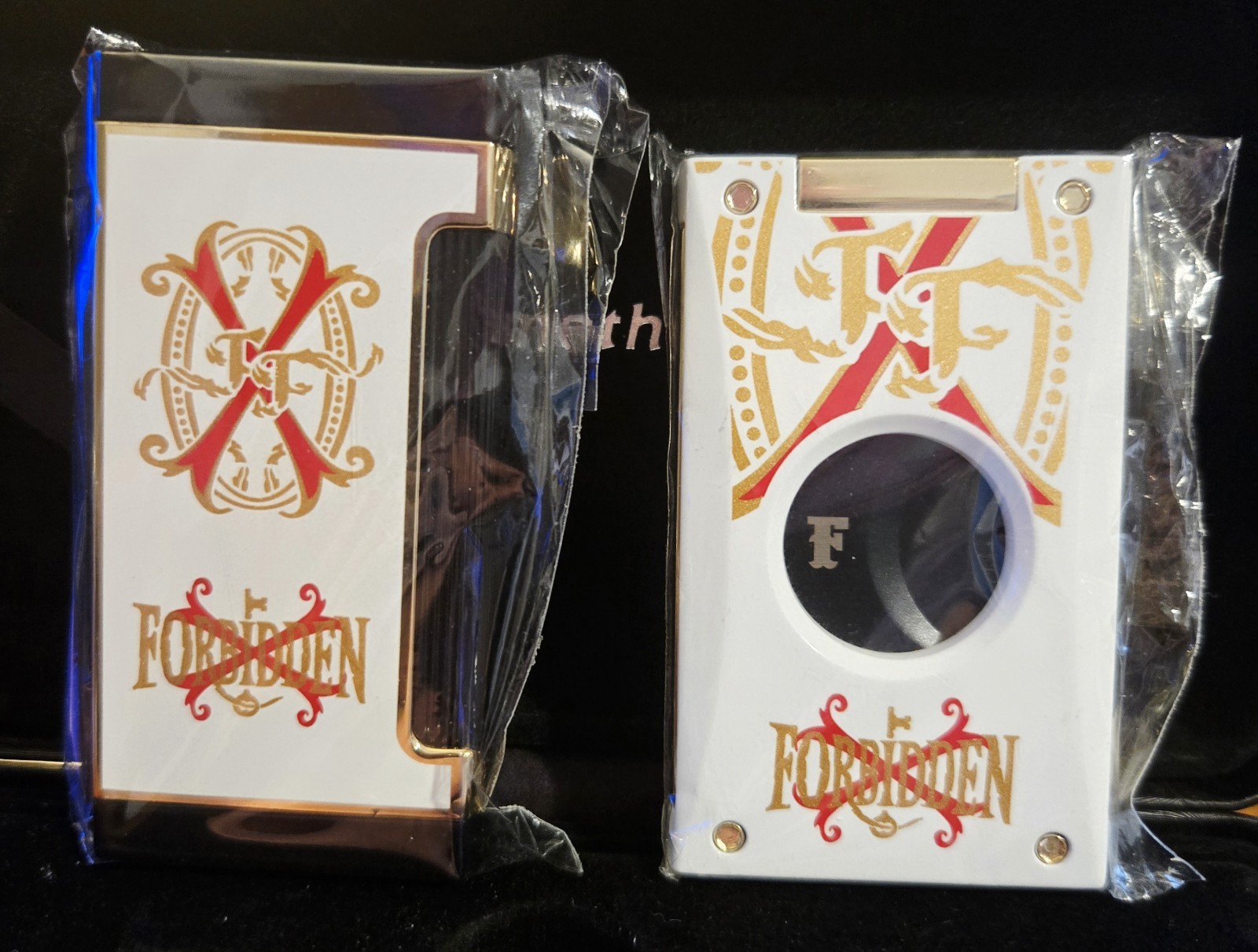 & Matching Cutter- White Lacquer And Gold