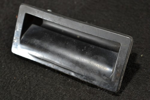 VW Passat 3C Drucktaste Mikroschalter Heckklappe Griff Öffner 5N0827566 (109)