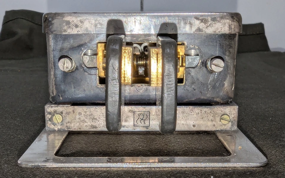 Home made Morse paddle key white metal made with some vintage parts QRP - Image 3 of 4