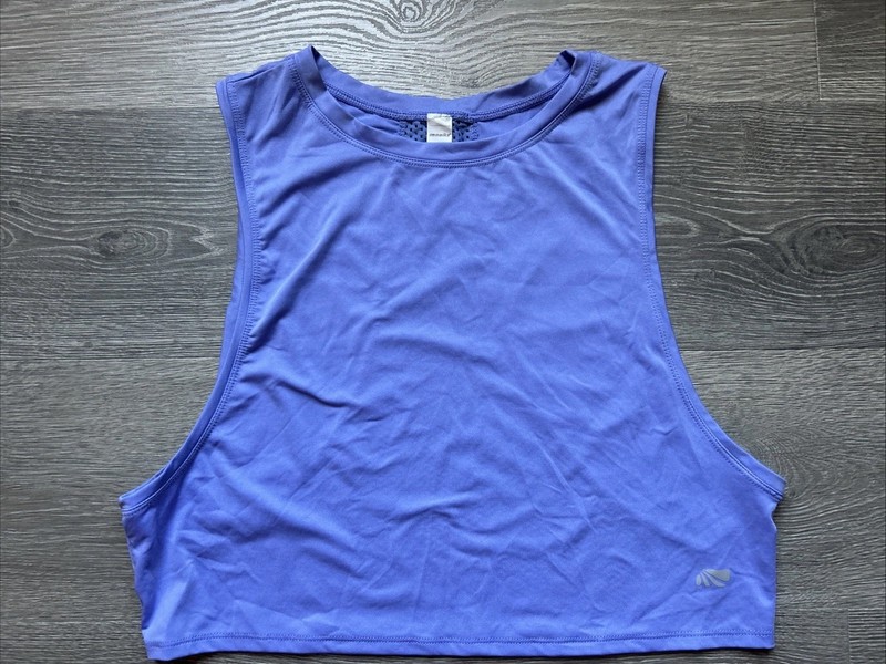 Women’s Juniors Marika Workout Top Medium Cropped gym 