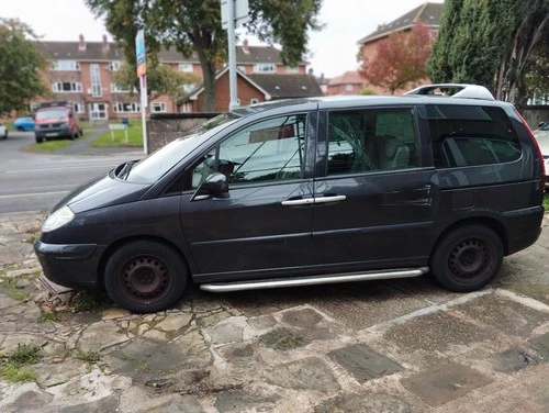 CITROEN C8  MPV 2006 - good runner, but sold as spares or repair due to MOT fail - Picture 1 of 13
