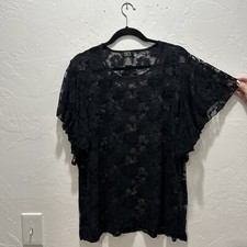 Women  s plus size blouses