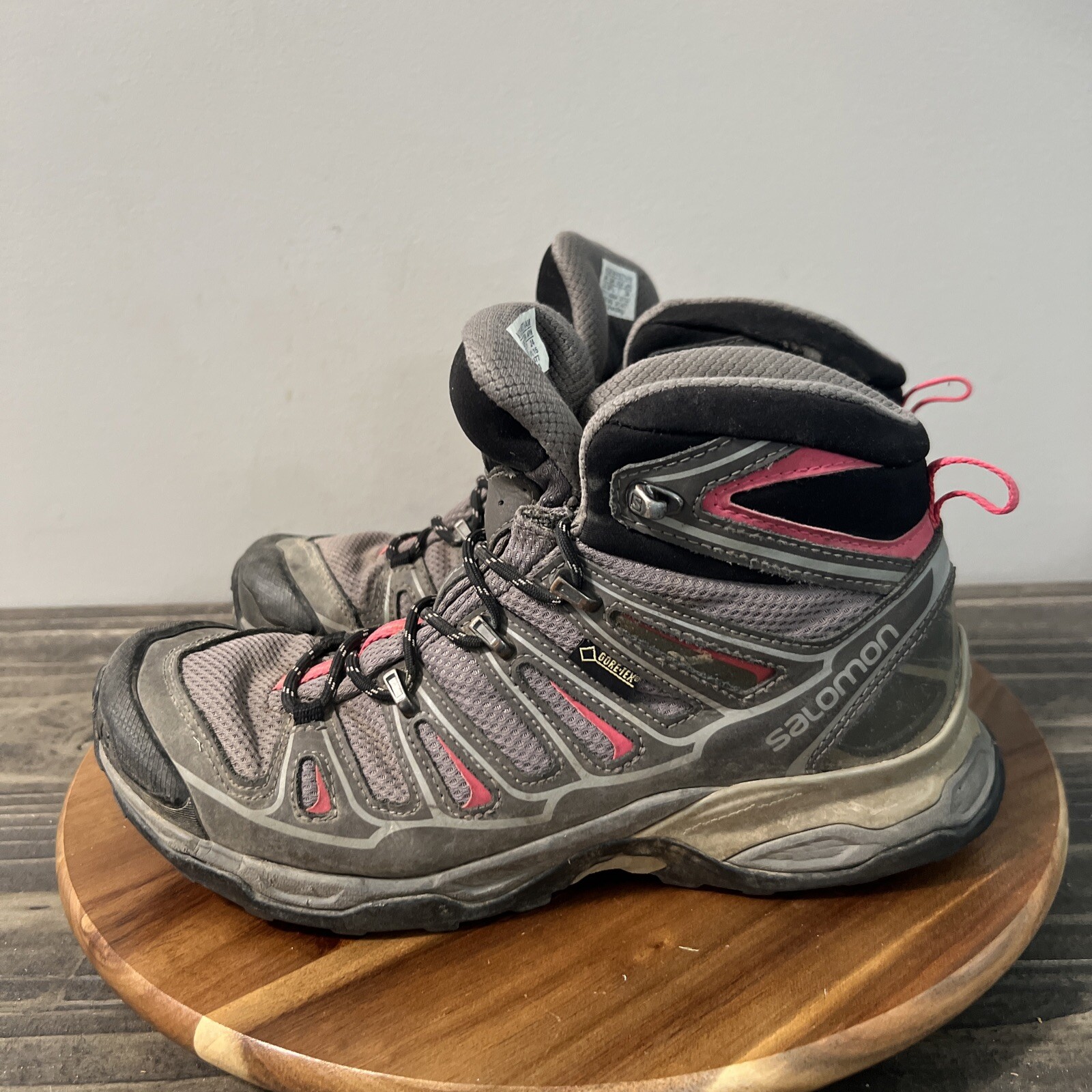 Stivaletti da trekking rosa Salomon X Ultra 2 Mid GTX taglia 7 371477