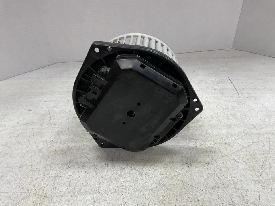 Двигатель вентилятора купе Infiniti G35 2003-2007 годов выпуска от оригинального производителя - Изображение 3 из 4