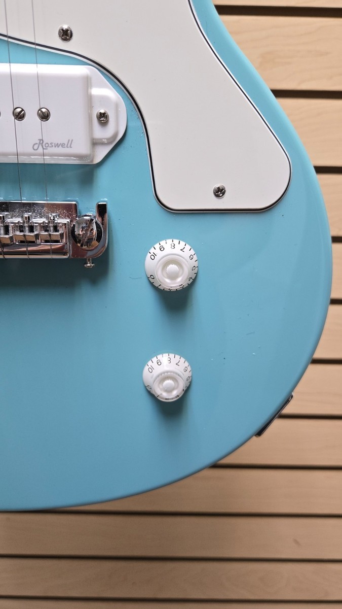 Harley Benton DC-Junior FAT, Benton Blue Electric Guitar w/ Case