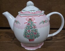 222 Fifth PINKMAS Porcelain Teapot 20 oz 7" x 10" Pink Bows Christmas Tree Holly