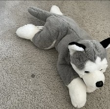 FAO Schwarz Plush Wolf Husky Dog Laying White Gray 10  