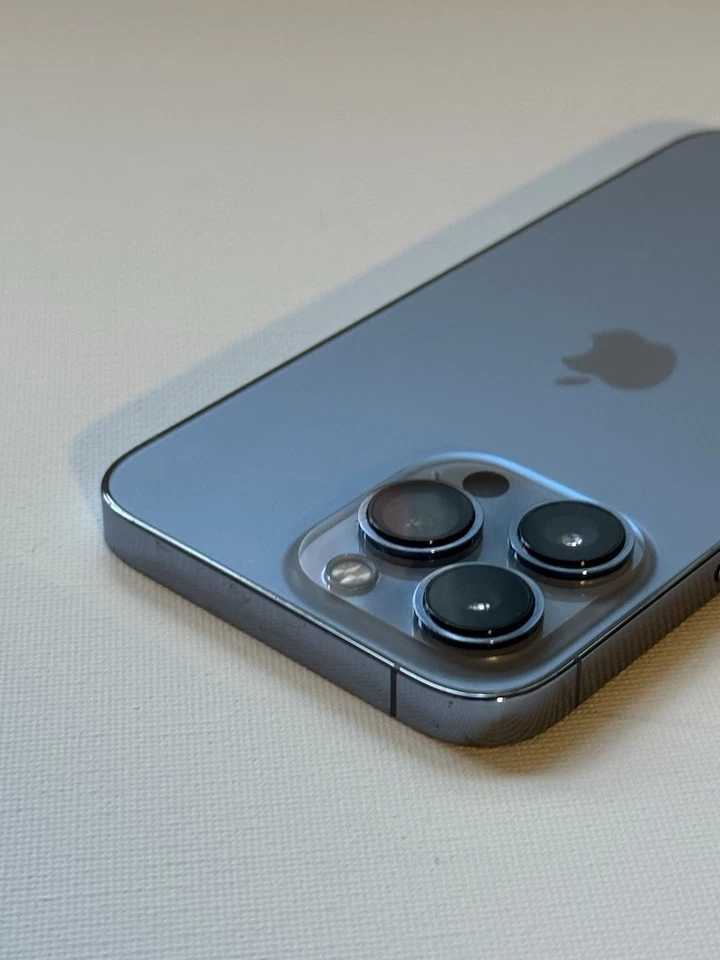 Apple iPhone 13 Pro 128GB Unlocked - Good/Fair Condition - Sierra Blue - Image 3 of 4