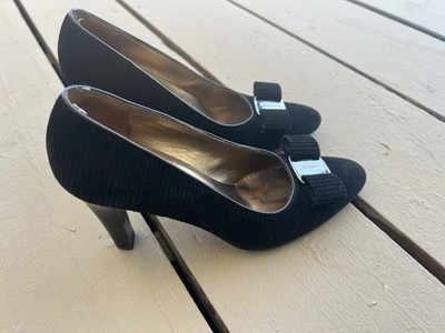 Salvatore Ferragamo Womens Black Suede Corduroy Bow Pumps 5.