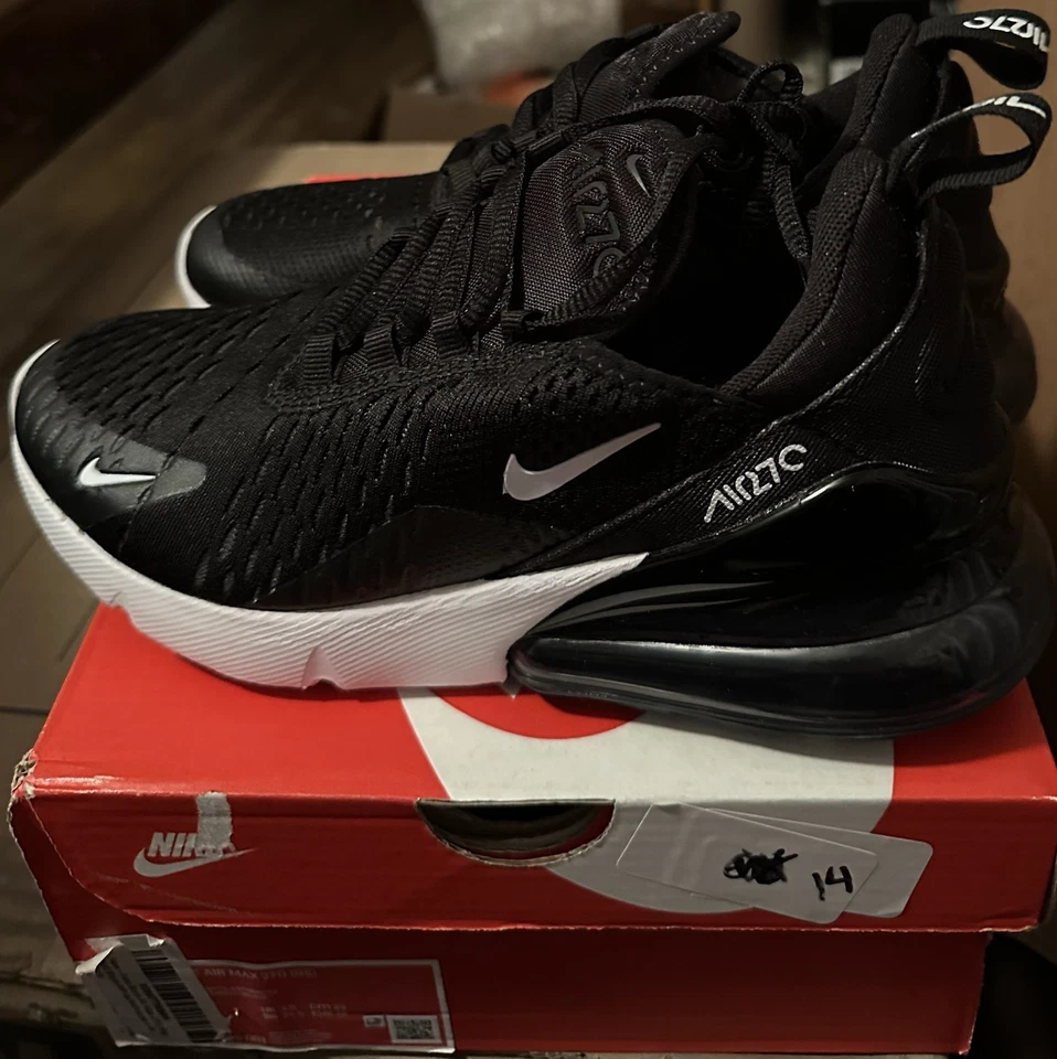 Zapatos de golf Nike Air Max 270 g sin clavos talla 4 Foto 3 de 4